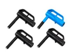 Magnetic voltage adapter